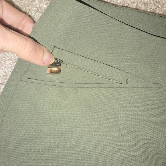 White House Black Market crop pants - Picture 5 of 7